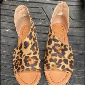 Women’s Leopard Print sandals - flats